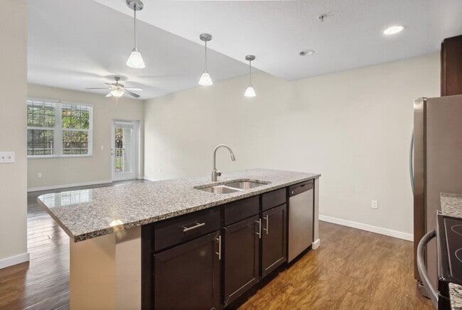 Building Photo - 3617 High Ridge Rd