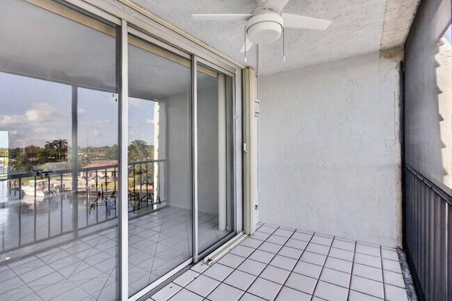Building Photo - 777 S Federal Hwy