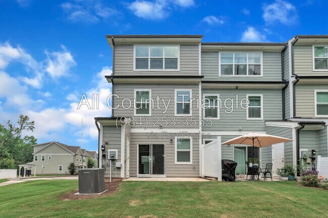 Building Photo - 267 Old Grove Ln