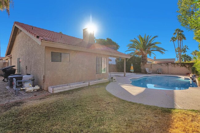 Building Photo - Beautiful 3 Bed Home in Scottsdale with Pr...