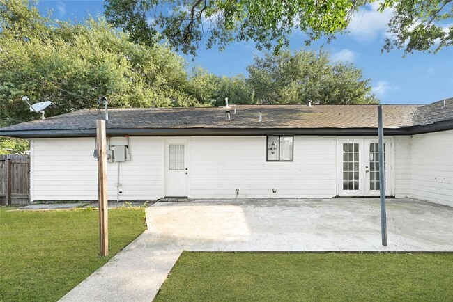 Building Photo - 122 Gruss Dr