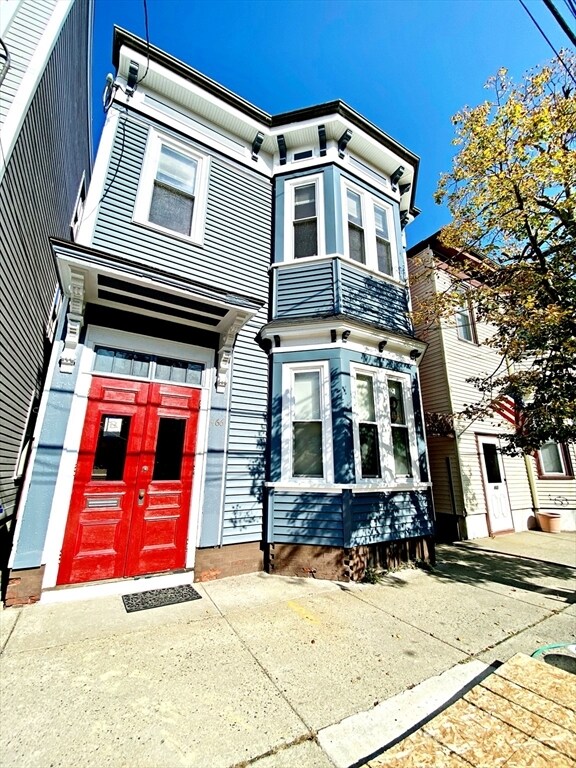 Building Photo - 466 Sumner St