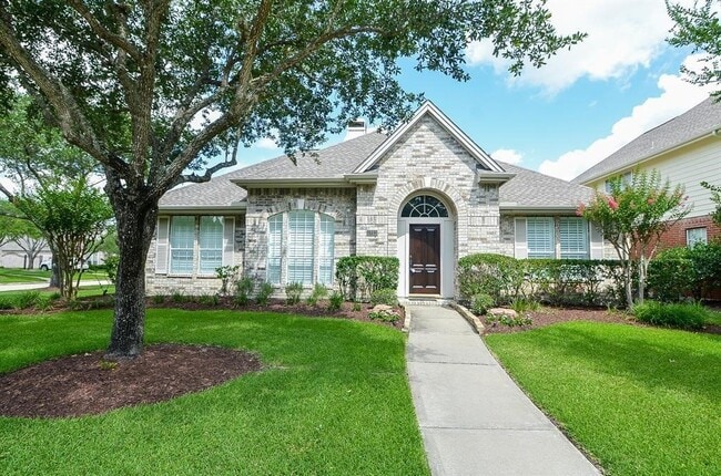 Building Photo - 1723 Crescent Green Dr