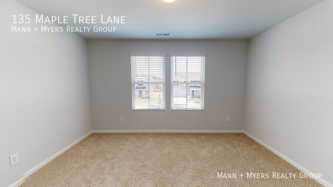 Building Photo - 135 Maple Tree Ln