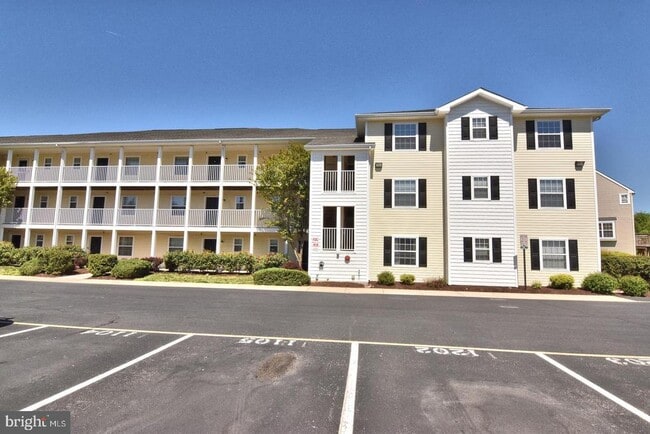 Building Photo - 1306 Caitlins Way