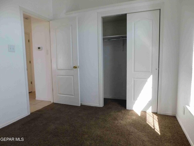 Building Photo - 8695 Pilgrimage Cir