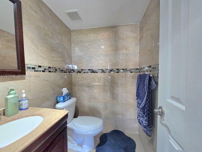 Building Photo - 6940 Miami Gardens Dr