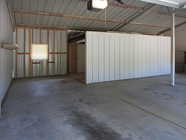 Building Photo - 1104 Pecan Ridge