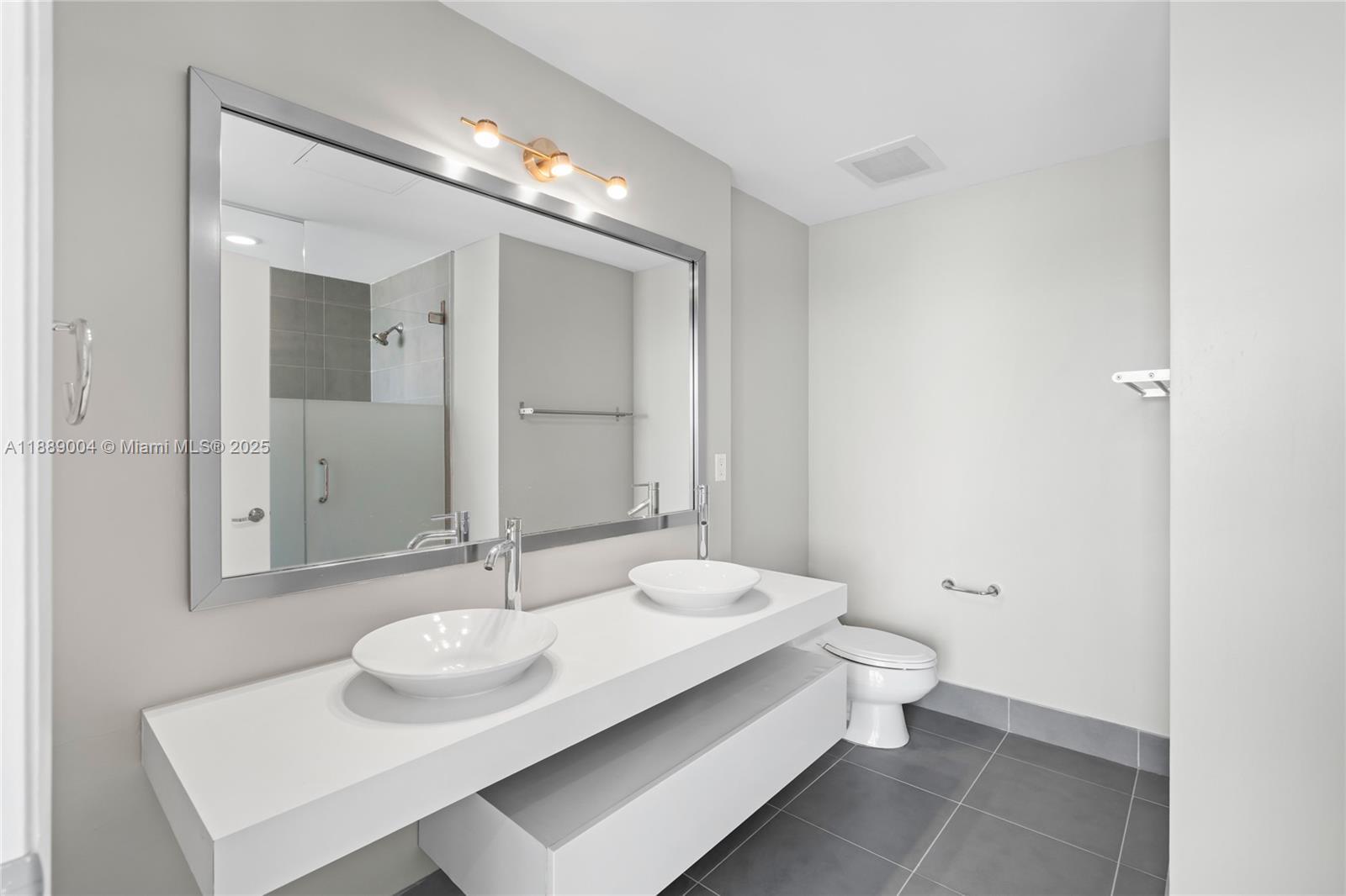 Building Photo - 92 SW 3rd St