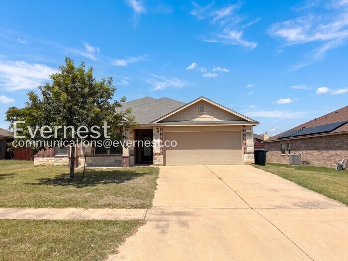 Building Photo - 501 W Vega Ln