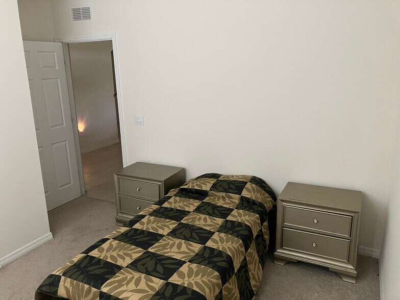 Primary Photo - 6011 Joan Ave N