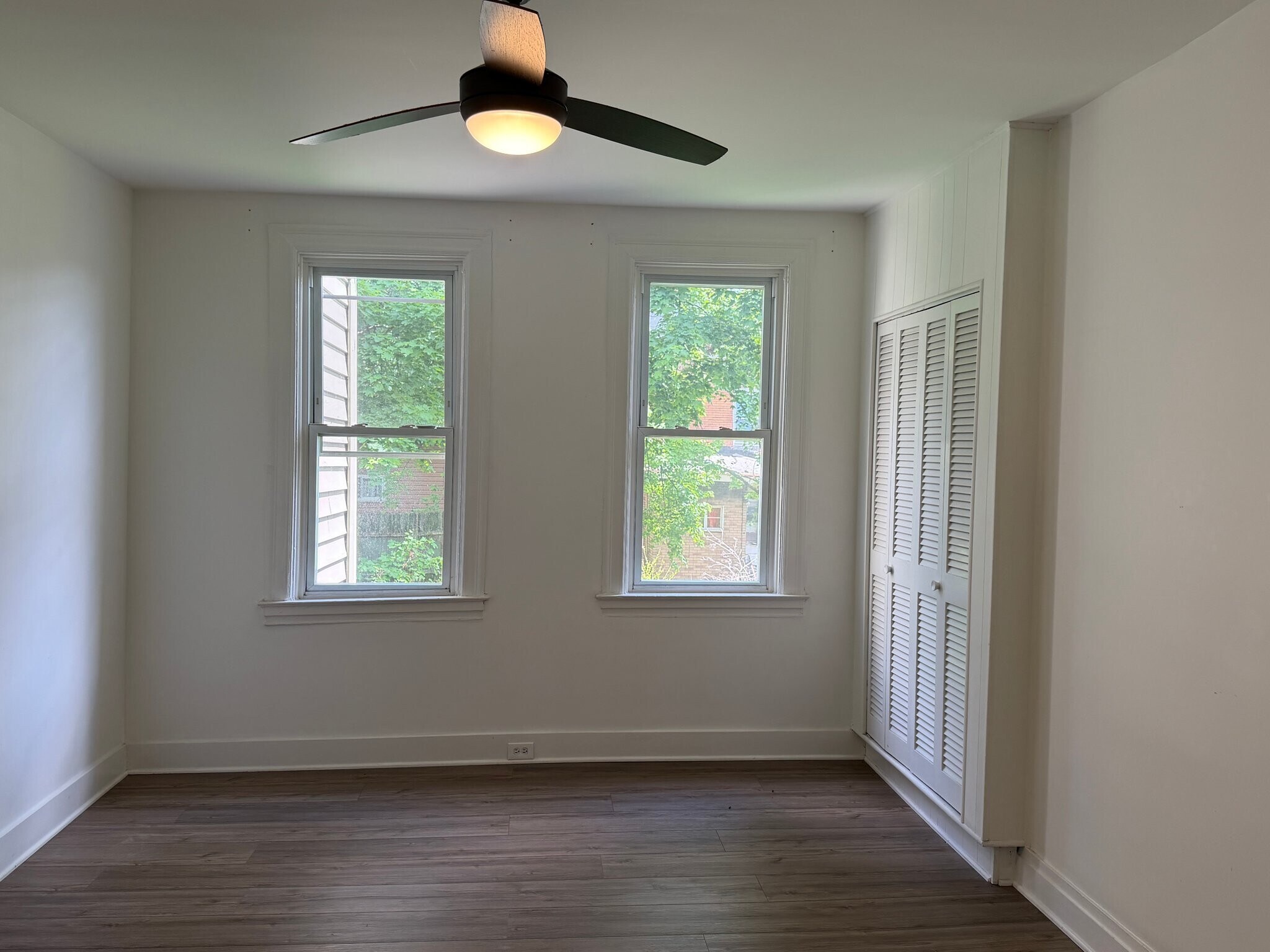 Building Photo - 836 Collins St