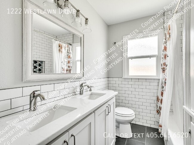 Building Photo - 1222 Westlawn Dr