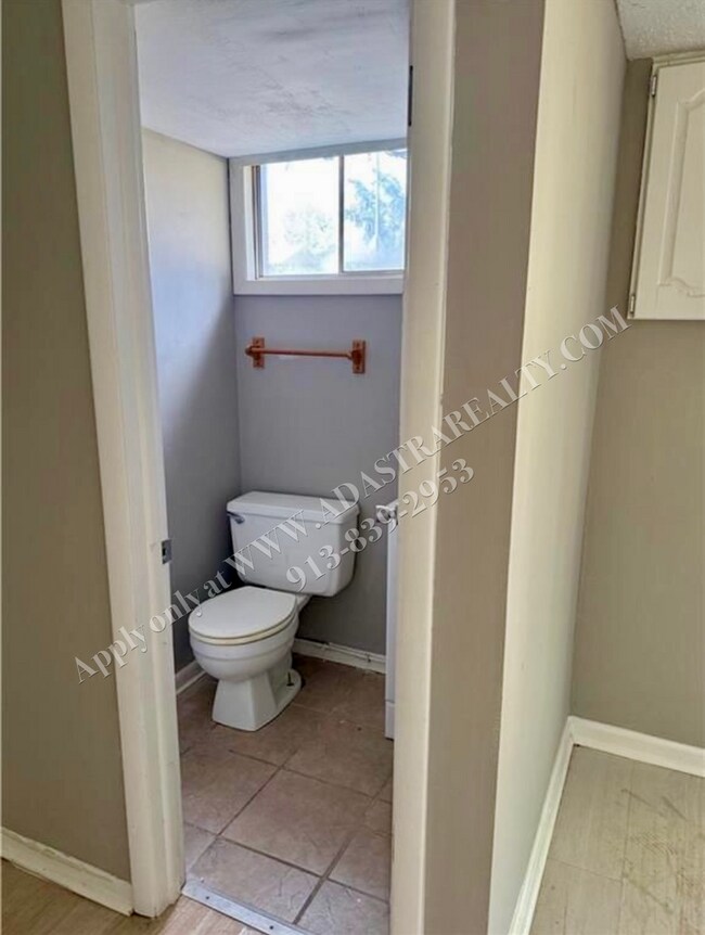 Building Photo - Wonderful Ranch Home in KCMO-Coming SOON!!