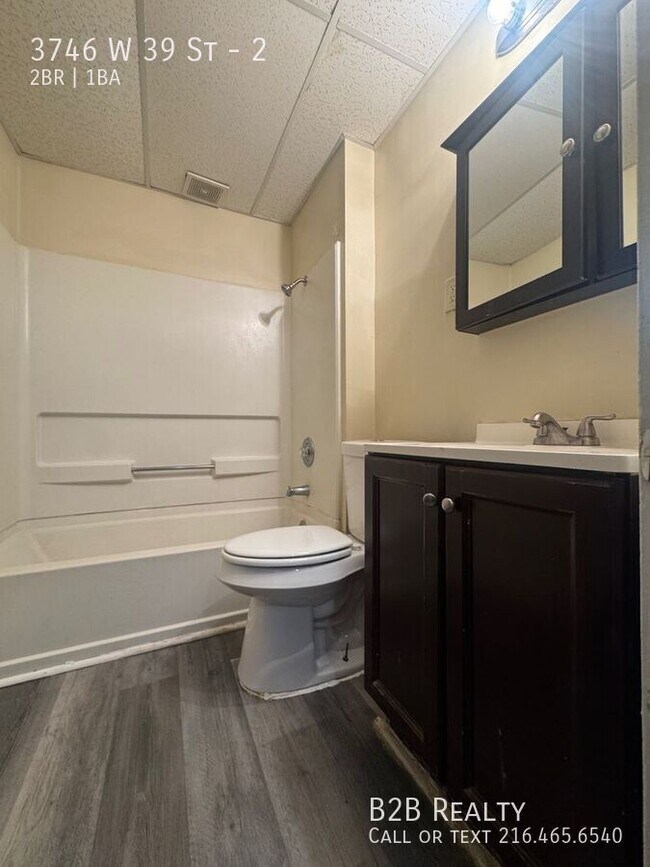 Building Photo - 3746 W 39th St
