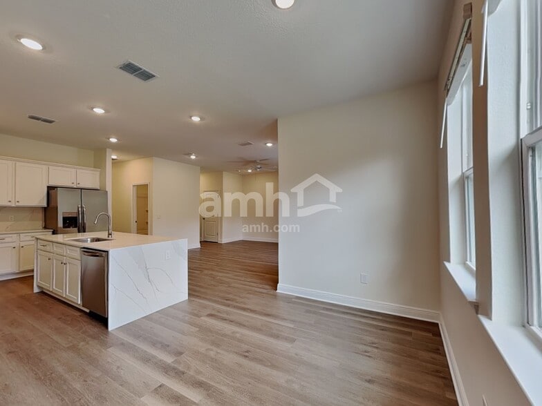 Building Photo - 1530 Blue Nile Pt
