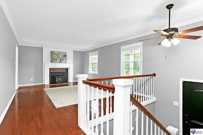 Building Photo - 705 Bon Aire Dr