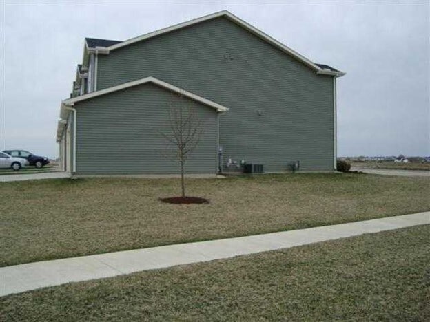 Building Photo - 3520 Shepard Rd