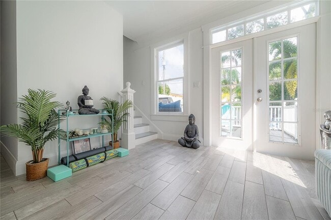 Building Photo - 2921 W El Prado Blvd