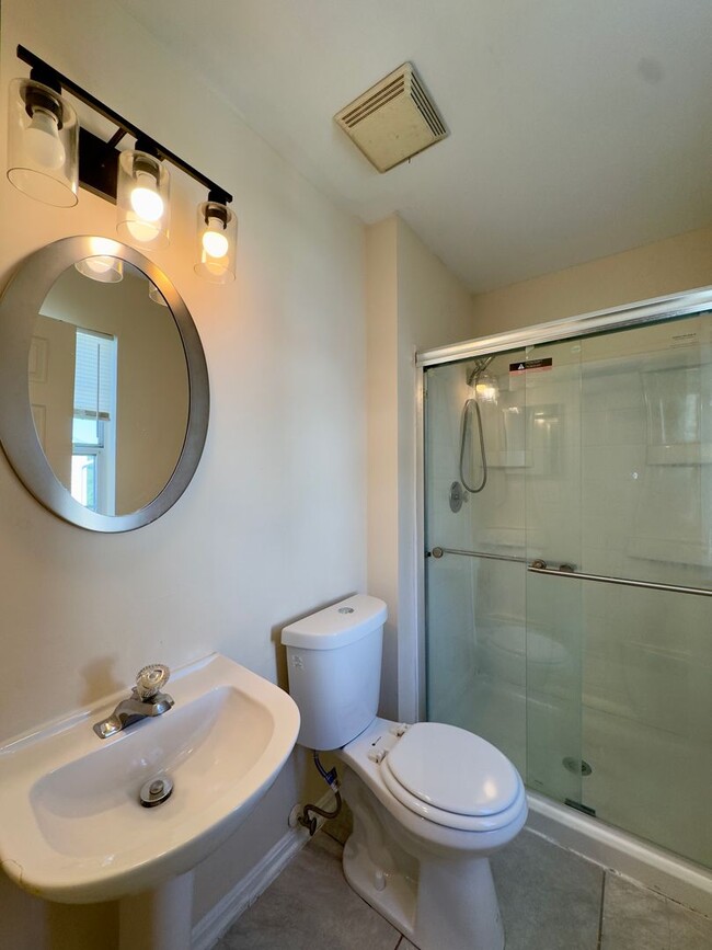 Building Photo - Charming 3 Bedroom/2.5 Bathroom Townhome in Randallstown, MD!