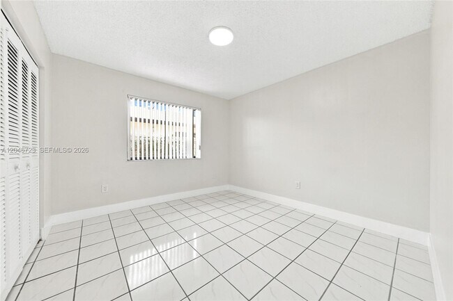 Building Photo - 20117 SW 88th Ct
