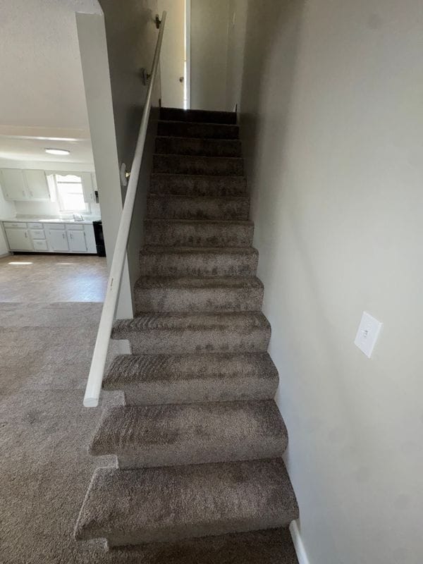 Building Photo - 45 N Lake Ave