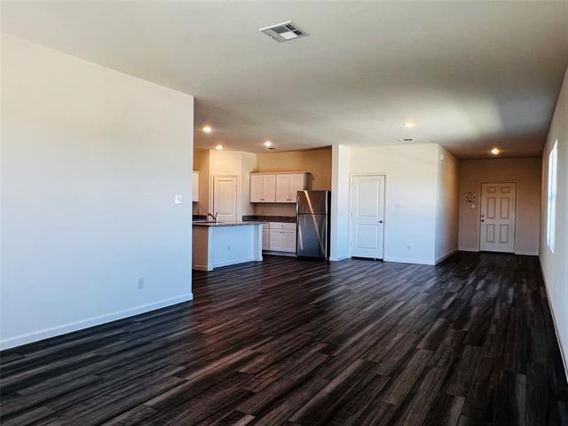 Building Photo - 2217 Pioneer Dr