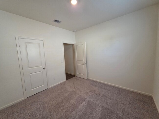 Building Photo - 5903 Grantgrala Dr