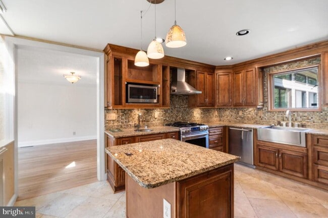 Building Photo - 15729 Holly Grove Rd