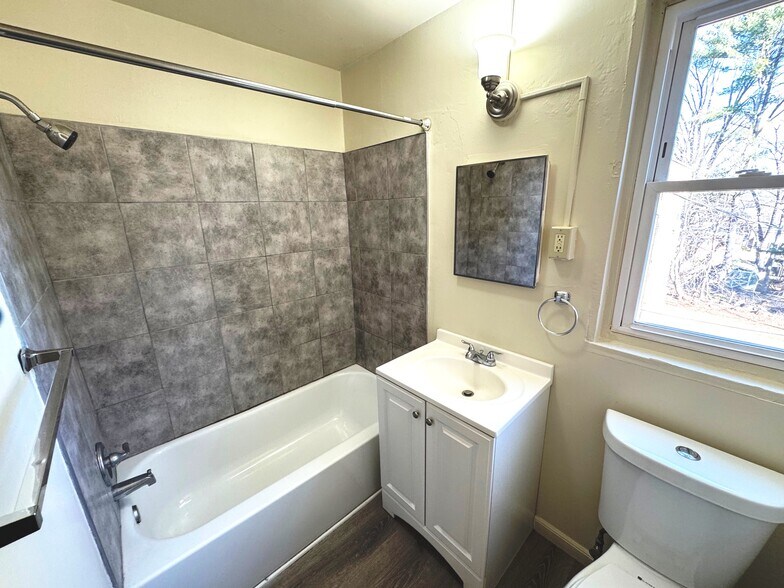 BATHROOM - 1225 E Orange St