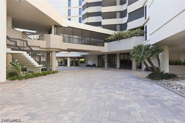 Building Photo - 4551 Gulf Shore Blvd N