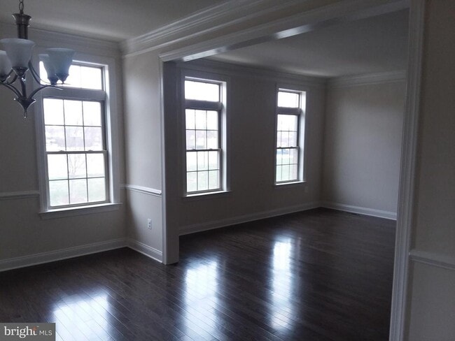 Building Photo - 22595 Windsor Locks Square