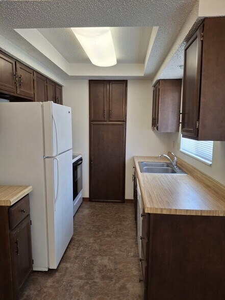 Building Photo - 1304 Galeta Ave