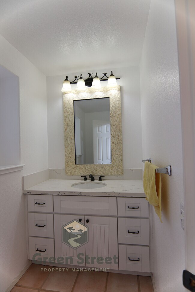 Building Photo - 6630 Corte Loma