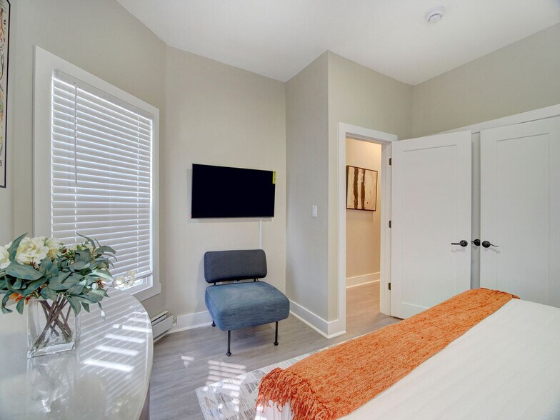 Building Photo - 24 Britton St