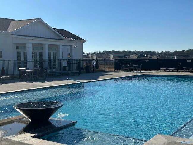 Building Photo - 117 Willow Rose Ln