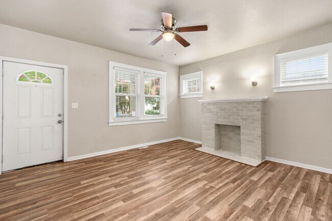 Building Photo - Single Family Norfolk Home