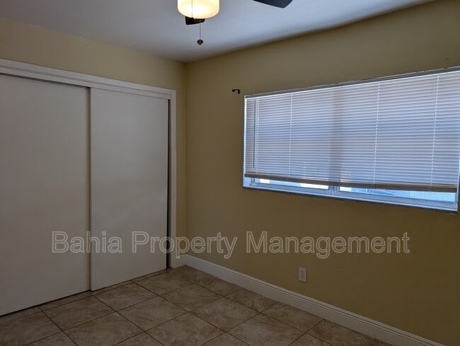 Building Photo - 8944 Temple Terrace Hwy