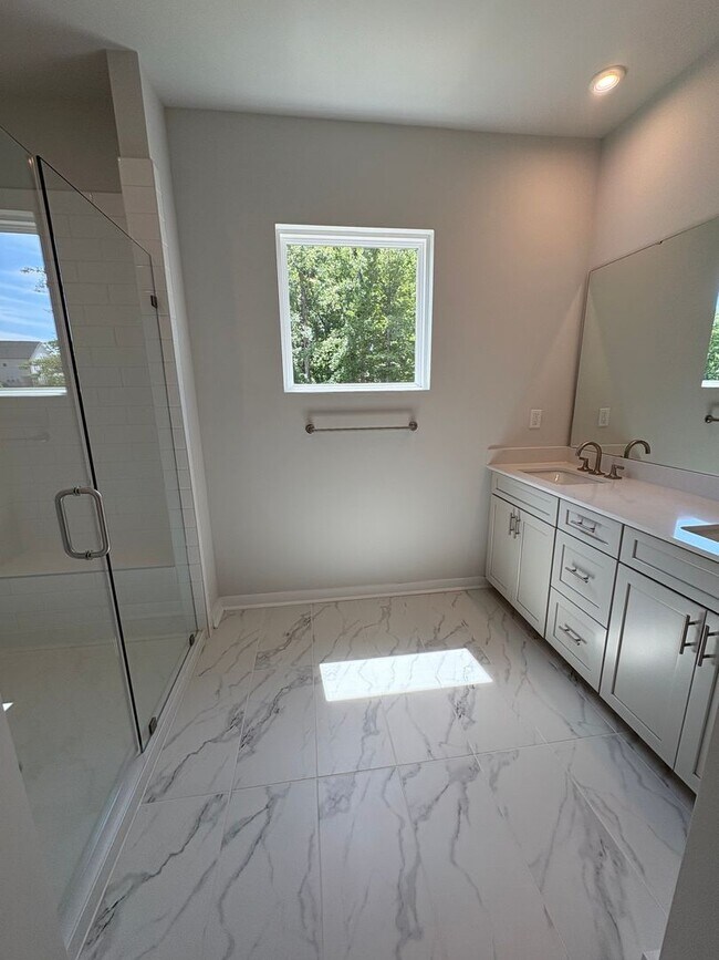 Building Photo - New Construction 3BR/2.5 BA in Griffith Lakes