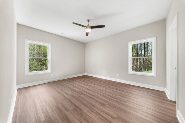 Building Photo - 135 Avalon Trce