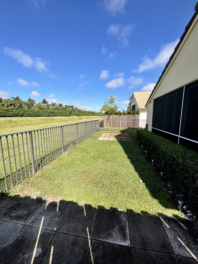 Building Photo - 7954 Stirling Bridge Blvd S