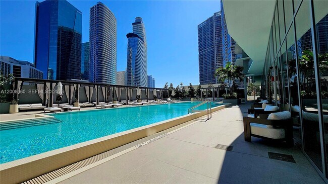 Building Photo - 77 SE 5th St