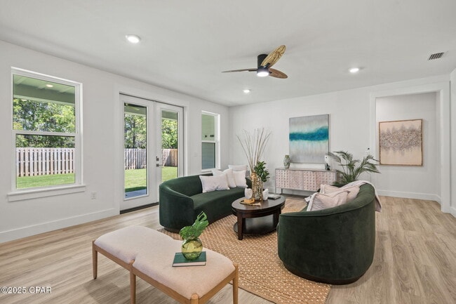 Building Photo - 145 Manistee Dr