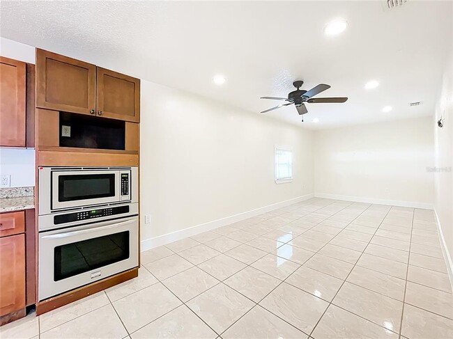 Building Photo - 12631 Eryn Ct