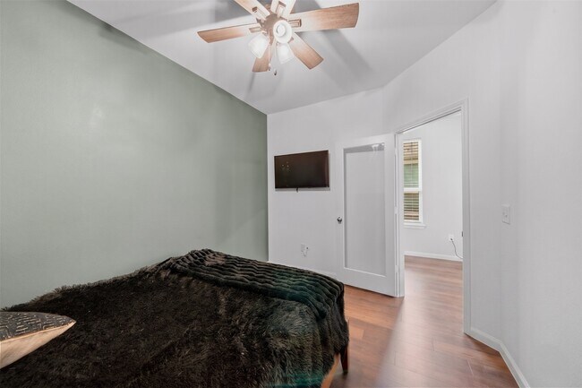 Building Photo - 17866 Plow Horse Ln