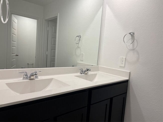 Building Photo - 7423 Audubon Russet Dr