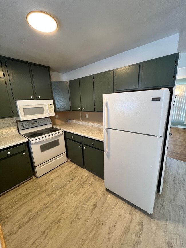 Building Photo - 140 E Niagara St