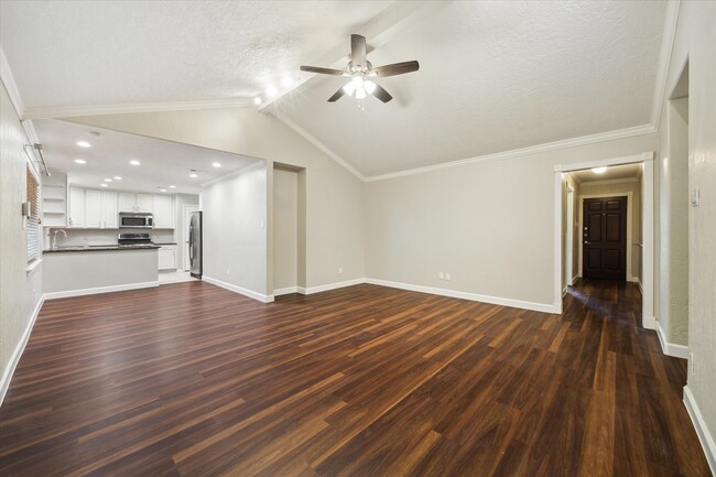 Building Photo - 7731 Schneider