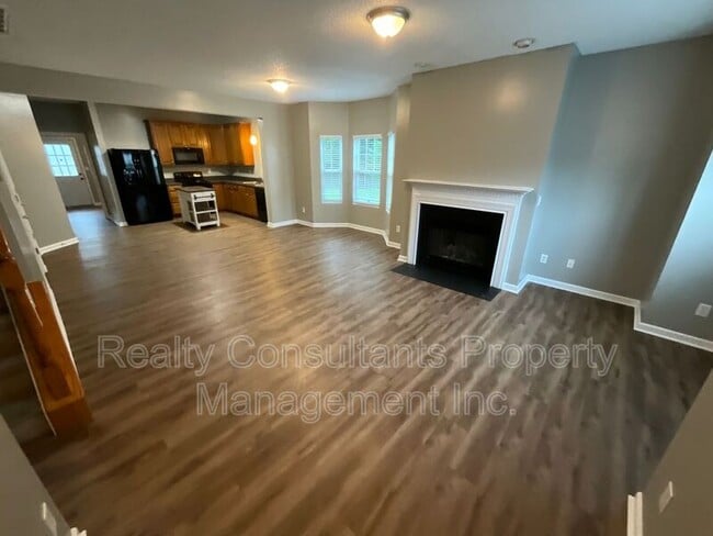 Building Photo - 812 Brittany Way
