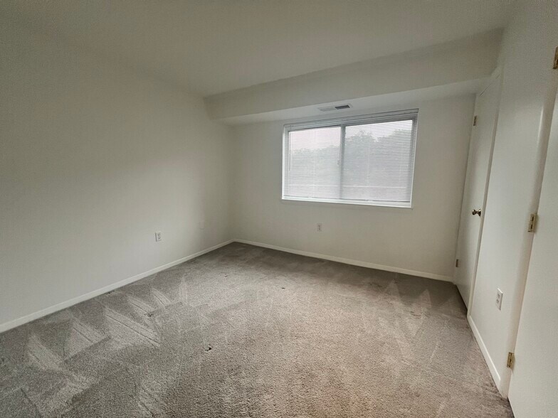 Building Photo - 5113 Crossfield Ct